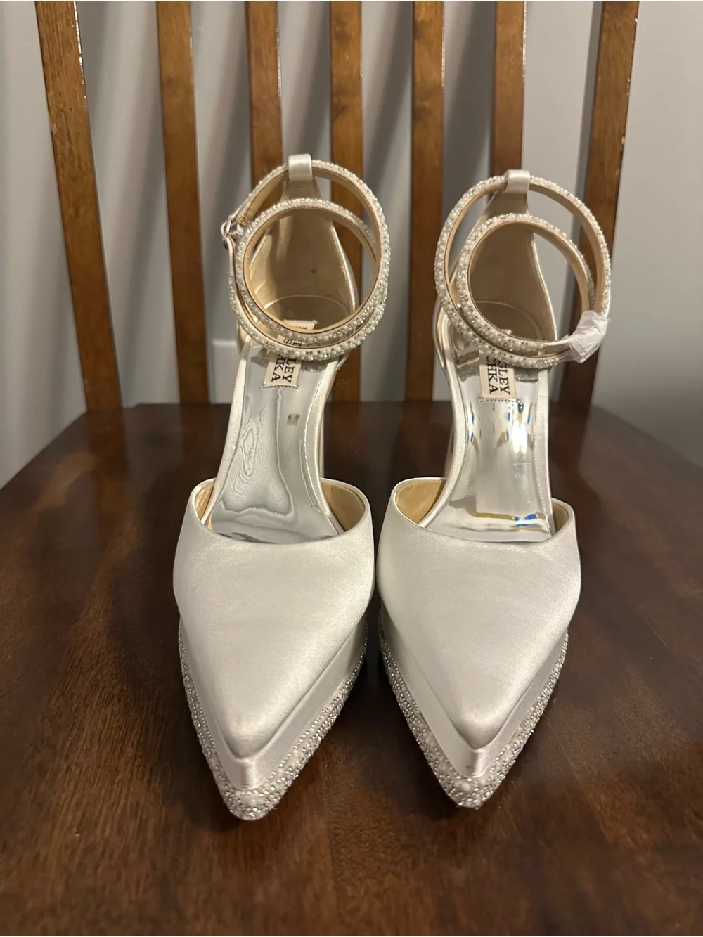 Badgley Mischka Collection Eliana Ankle Strap Platform Pointed Toe Pump New